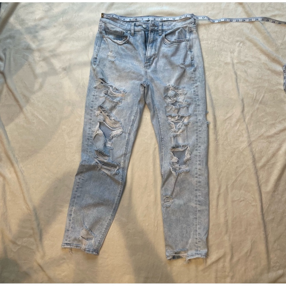AE Mom Stretch Distressed/Ripped Mom Jean Sz 6